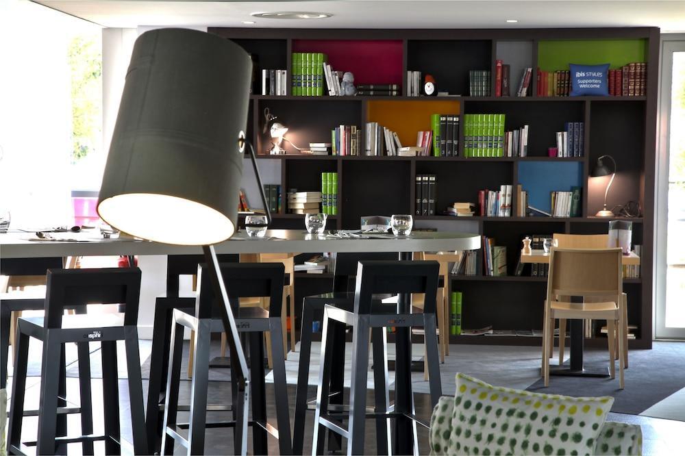 Ibis Styles Nantes Reze Aeroport Hotell Eksteriør bilde